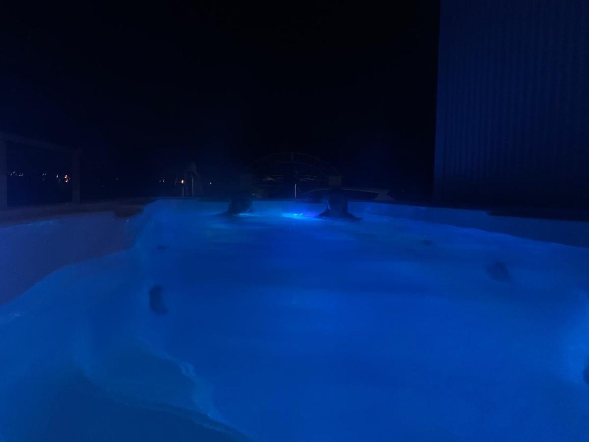 Luxury Retreat With Swim Spa Tauposee Exterior foto